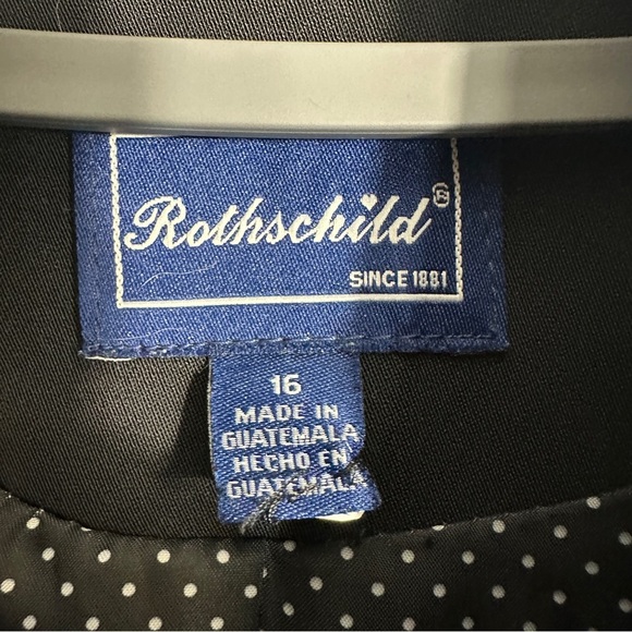 Rothschild size 16 trenchcoat (girls), black, button/belt closure, polka dots - Picture 4 of 9